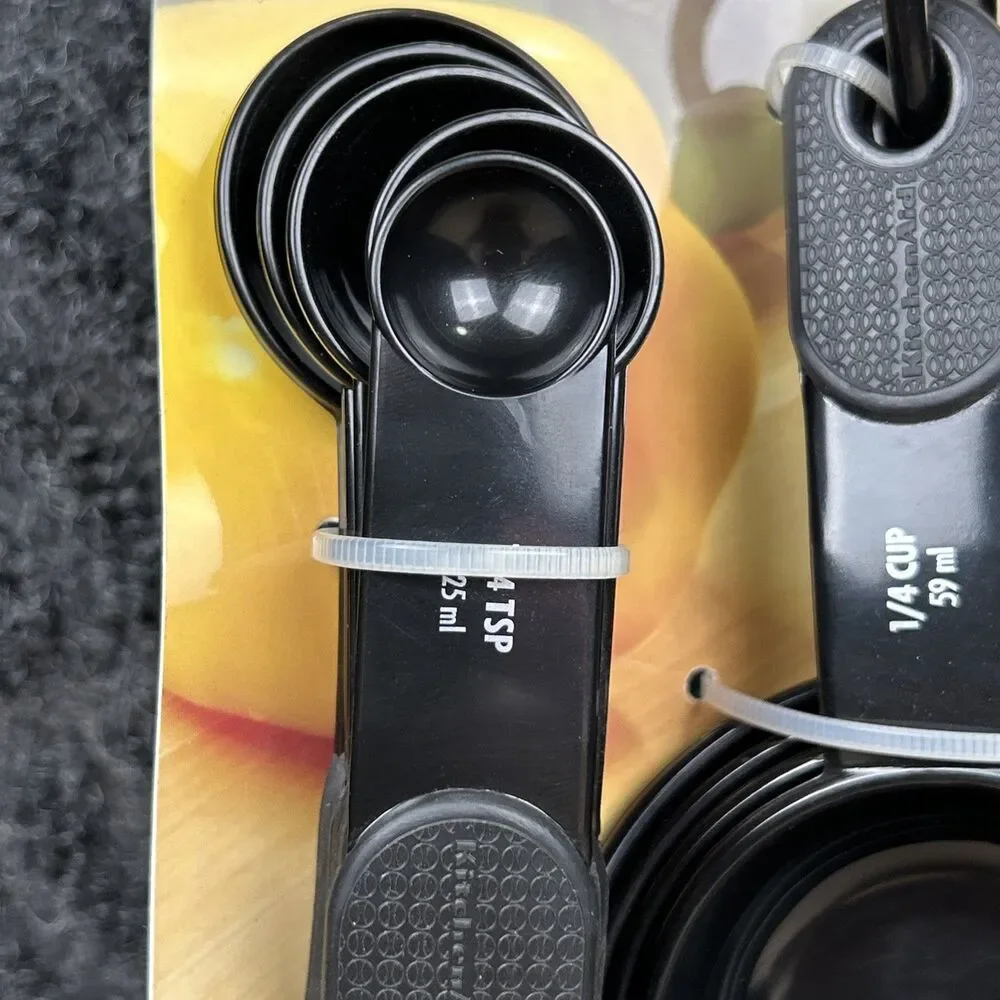 New KitchenAid Black Set of 9 Measuring Cups and Spoons Black